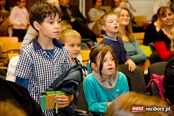 Zdjęcie w galerii na portalu naszraciborz.pl: Uniwersytet Pierwszego Wieku zainaugurował rok akademicki wiadomości z regionu