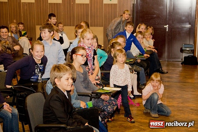 Zdjęcie w galerii na portalu naszraciborz.pl: Uniwersytet Pierwszego Wieku zainaugurował rok akademicki wiadomości z regionu