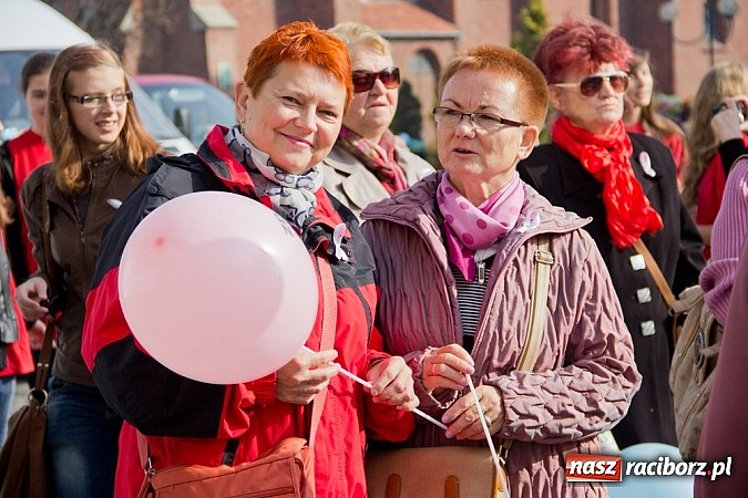 Zdjęcie w galerii na portalu naszraciborz.pl: 14. Marsz Nadziei przeszedł centrum Raciborza wiadomości z regionu