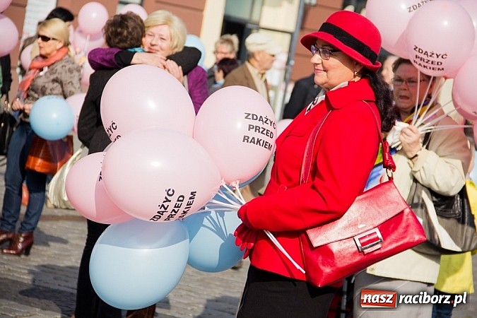 Zdjęcie w galerii na portalu naszraciborz.pl: 14. Marsz Nadziei przeszedł centrum Raciborza wiadomości z regionu