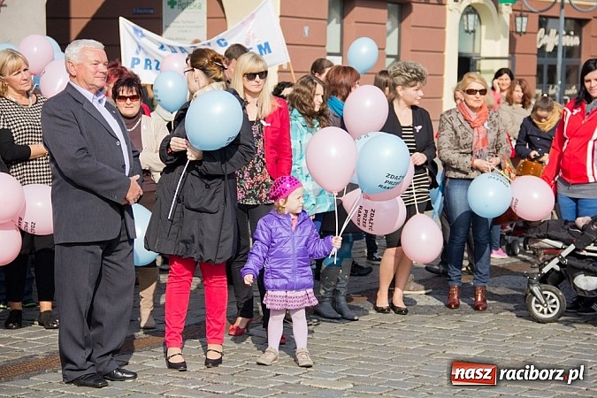 Zdjęcie w galerii na portalu naszraciborz.pl: 14. Marsz Nadziei przeszedł centrum Raciborza wiadomości z regionu