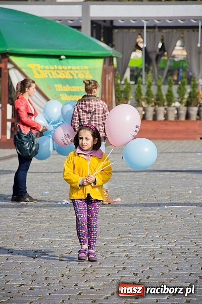 Zdjęcie w galerii na portalu naszraciborz.pl: 14. Marsz Nadziei przeszedł centrum Raciborza wiadomości z regionu