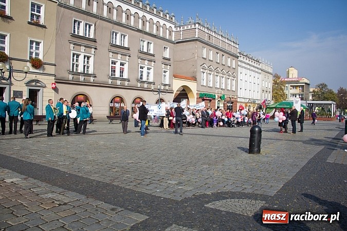 Zdjęcie w galerii na portalu naszraciborz.pl: 14. Marsz Nadziei przeszedł centrum Raciborza wiadomości z regionu