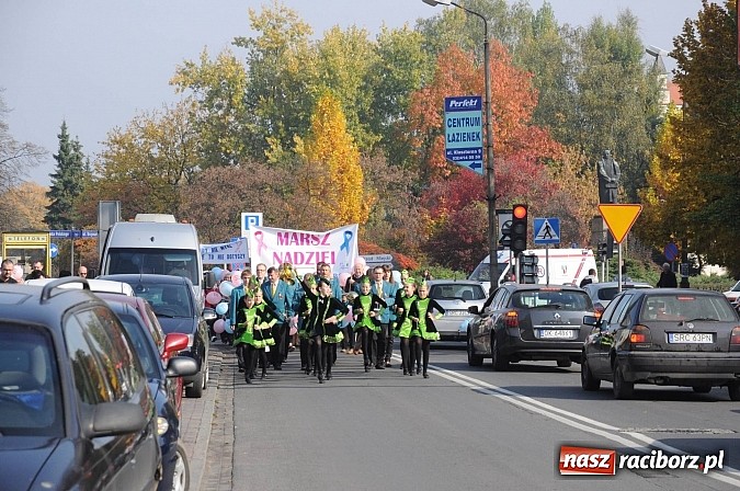 Zdjęcie w galerii na portalu naszraciborz.pl: 14. Marsz Nadziei przeszedł centrum Raciborza wiadomości z regionu