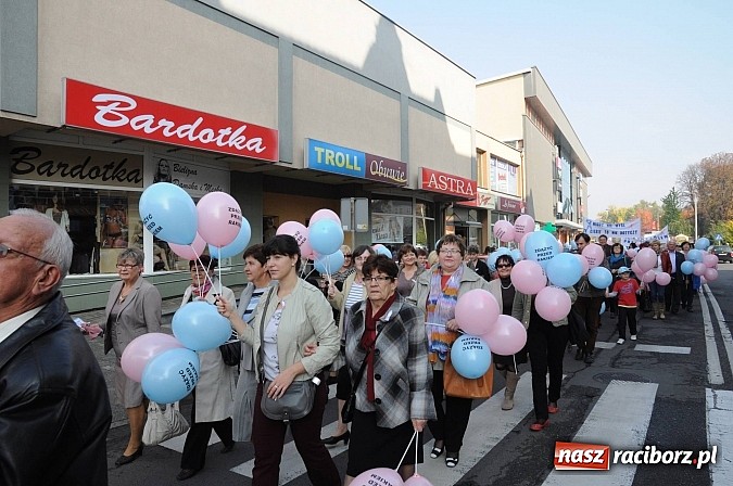 Zdjęcie w galerii na portalu naszraciborz.pl: 14. Marsz Nadziei przeszedł centrum Raciborza wiadomości z regionu