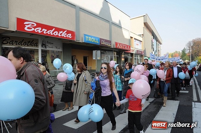 Zdjęcie w galerii na portalu naszraciborz.pl: 14. Marsz Nadziei przeszedł centrum Raciborza wiadomości z regionu