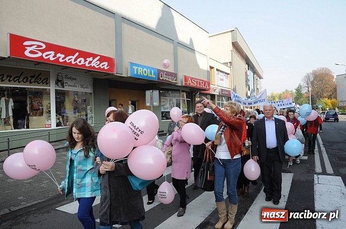 Zdjęcie w galerii na portalu naszraciborz.pl: 14. Marsz Nadziei przeszedł centrum Raciborza wiadomości z regionu