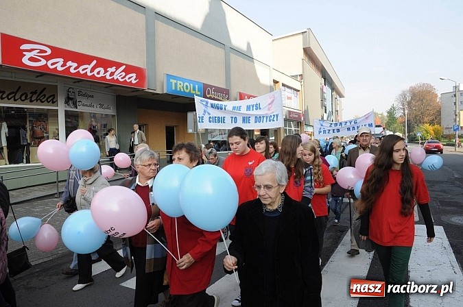Zdjęcie w galerii na portalu naszraciborz.pl: 14. Marsz Nadziei przeszedł centrum Raciborza wiadomości z regionu