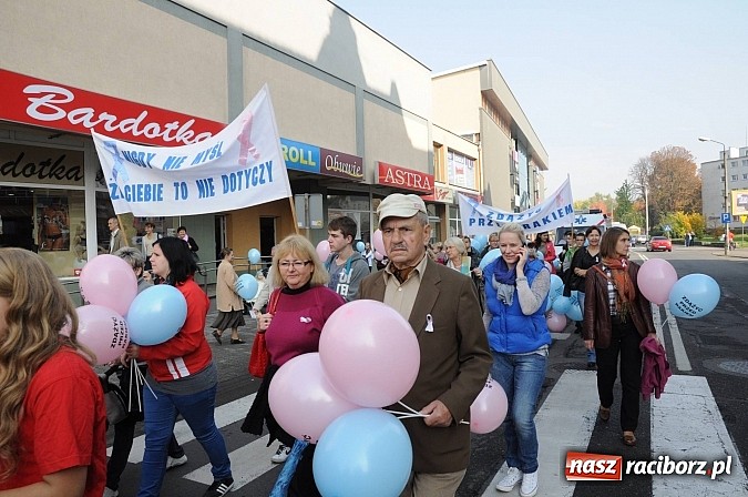Zdjęcie w galerii na portalu naszraciborz.pl: 14. Marsz Nadziei przeszedł centrum Raciborza wiadomości z regionu