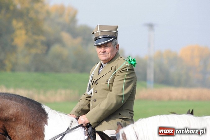 Zdjęcie w galerii na portalu naszraciborz.pl: Na Ostrogu odbył się dziś Hubertus. Lisa złapał Rafał Wochnik wiadomości z regionu