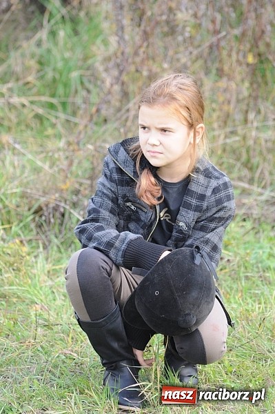 Zdjęcie w galerii na portalu naszraciborz.pl: Na Ostrogu odbył się dziś Hubertus. Lisa złapał Rafał Wochnik wiadomości z regionu