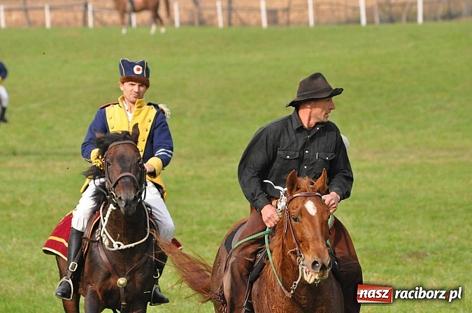 Zdjęcie w galerii na portalu naszraciborz.pl: Na Ostrogu odbył się dziś Hubertus. Lisa złapał Rafał Wochnik wiadomości z regionu