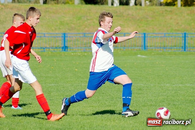 Zdjęcie w galerii na portalu naszraciborz.pl: Siedemnaście bramek przy Srebrnej. Juniorzy Unii nie dali szans graczom Cyprzanowa wiadomości z regionu