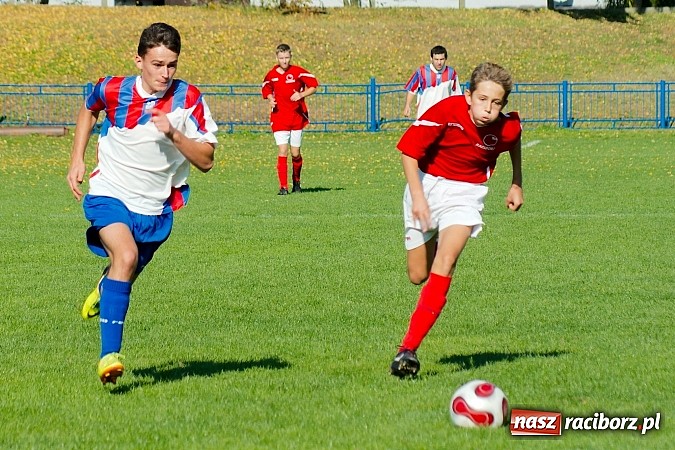 Zdjęcie w galerii na portalu naszraciborz.pl: Siedemnaście bramek przy Srebrnej. Juniorzy Unii nie dali szans graczom Cyprzanowa wiadomości z regionu