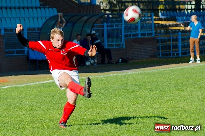 Zdjęcie w galerii na portalu naszraciborz.pl: Siedemnaście bramek przy Srebrnej. Juniorzy Unii nie dali szans graczom Cyprzanowa wiadomości z regionu