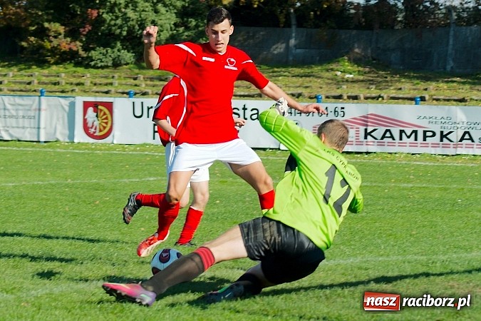 Zdjęcie w galerii na portalu naszraciborz.pl: Siedemnaście bramek przy Srebrnej. Juniorzy Unii nie dali szans graczom Cyprzanowa wiadomości z regionu