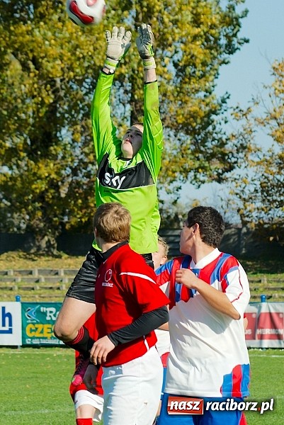 Zdjęcie w galerii na portalu naszraciborz.pl: Siedemnaście bramek przy Srebrnej. Juniorzy Unii nie dali szans graczom Cyprzanowa wiadomości z regionu