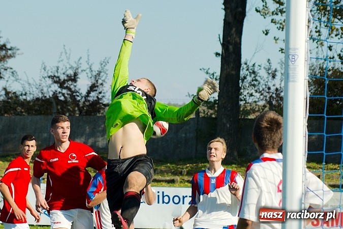 Zdjęcie w galerii na portalu naszraciborz.pl: Siedemnaście bramek przy Srebrnej. Juniorzy Unii nie dali szans graczom Cyprzanowa wiadomości z regionu