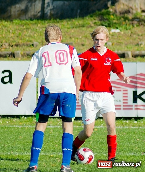 Zdjęcie w galerii na portalu naszraciborz.pl: Siedemnaście bramek przy Srebrnej. Juniorzy Unii nie dali szans graczom Cyprzanowa wiadomości z regionu