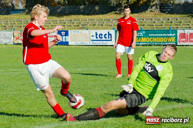 Zdjęcie w galerii na portalu naszraciborz.pl: Siedemnaście bramek przy Srebrnej. Juniorzy Unii nie dali szans graczom Cyprzanowa wiadomości z regionu