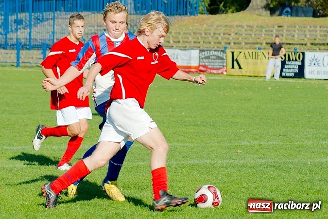 Zdjęcie w galerii na portalu naszraciborz.pl: Siedemnaście bramek przy Srebrnej. Juniorzy Unii nie dali szans graczom Cyprzanowa wiadomości z regionu