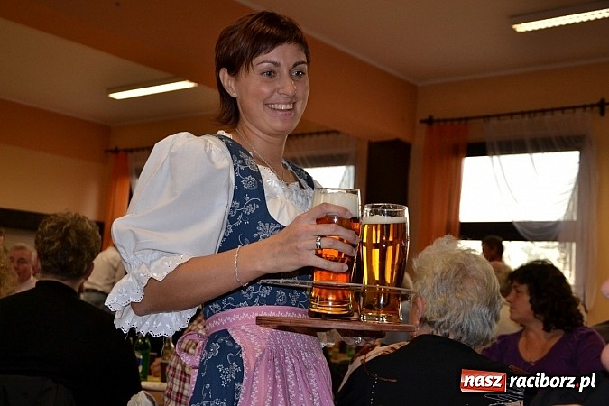 Zdjęcie w galerii na portalu naszraciborz.pl: W Roszkowie zorganizowali Oktoberfest wiadomości z regionu