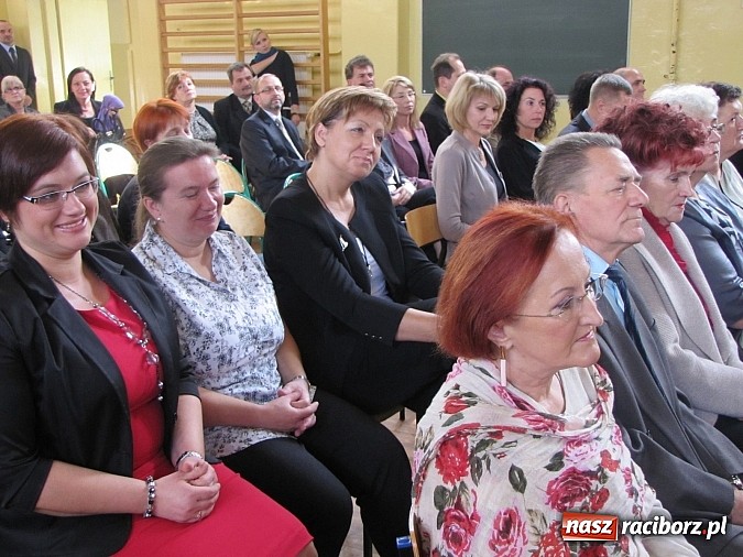 Zdjęcie w galerii na portalu naszraciborz.pl: 25 nauczycieli wyróżnionych przez starostę wiadomości z regionu