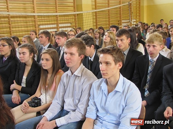 Zdjęcie w galerii na portalu naszraciborz.pl: 25 nauczycieli wyróżnionych przez starostę wiadomości z regionu