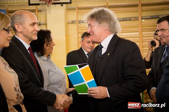 Zdjęcie w galerii na portalu naszraciborz.pl: 25 nauczycieli wyróżnionych przez starostę wiadomości z regionu