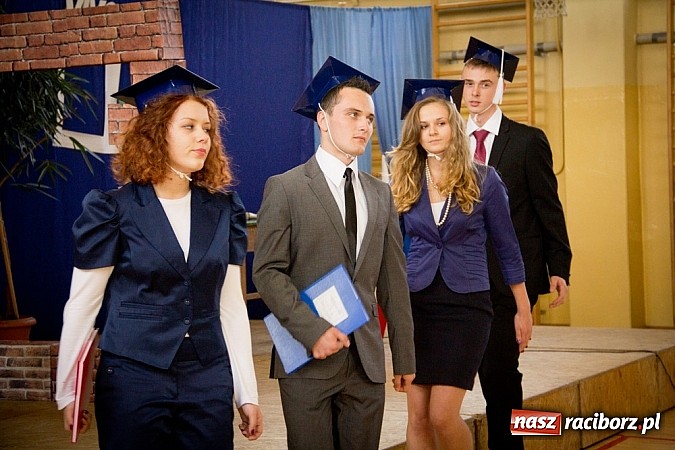 Zdjęcie w galerii na portalu naszraciborz.pl: 25 nauczycieli wyróżnionych przez starostę wiadomości z regionu