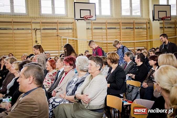 Zdjęcie w galerii na portalu naszraciborz.pl: 25 nauczycieli wyróżnionych przez starostę wiadomości z regionu