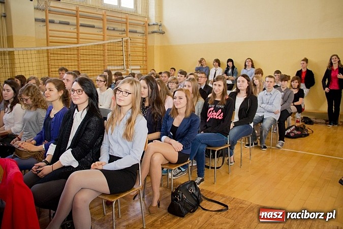 Zdjęcie w galerii na portalu naszraciborz.pl: 25 nauczycieli wyróżnionych przez starostę wiadomości z regionu