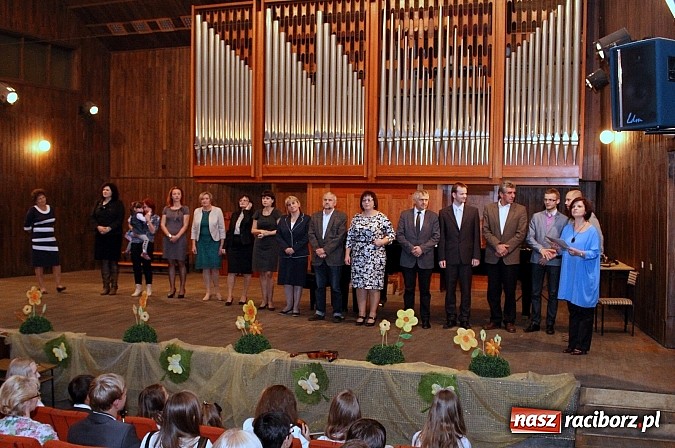 Zdjęcie w galerii na portalu naszraciborz.pl: Jeden raz w roku grają koncert dla nauczycieli wiadomości z regionu