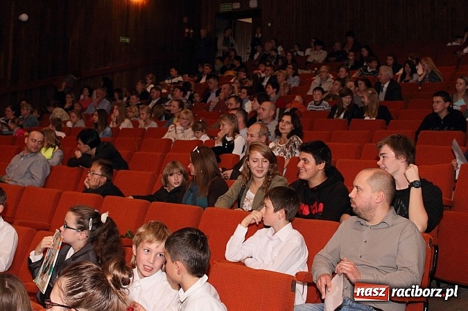 Zdjęcie w galerii na portalu naszraciborz.pl: Jeden raz w roku grają koncert dla nauczycieli wiadomości z regionu