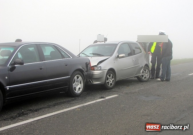 Zdjęcie w galerii na portalu naszraciborz.pl: Na DW 416 zderzyło się aż sześć aut. Nikt nie ucierpiał wiadomości z regionu
