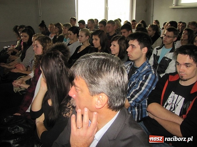 Zdjęcie w galerii na portalu naszraciborz.pl: Raciborska młodzież uczy się przedsiębiorczości wiadomości z regionu