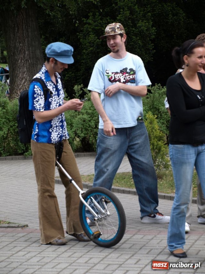 Zdjęcie w galerii na portalu naszraciborz.pl: Dwie beczki piwa od starosty wiadomości z regionu