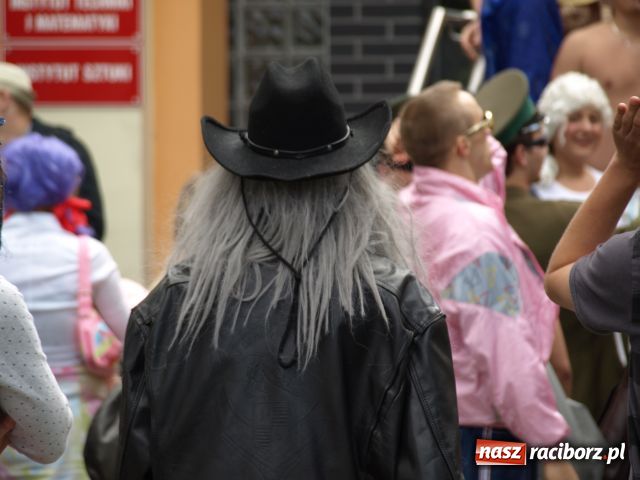 Zdjęcie w galerii na portalu naszraciborz.pl: Dwie beczki piwa od starosty wiadomości z regionu