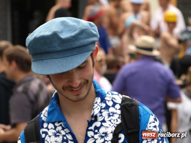 Zdjęcie w galerii na portalu naszraciborz.pl: Dwie beczki piwa od starosty wiadomości z regionu