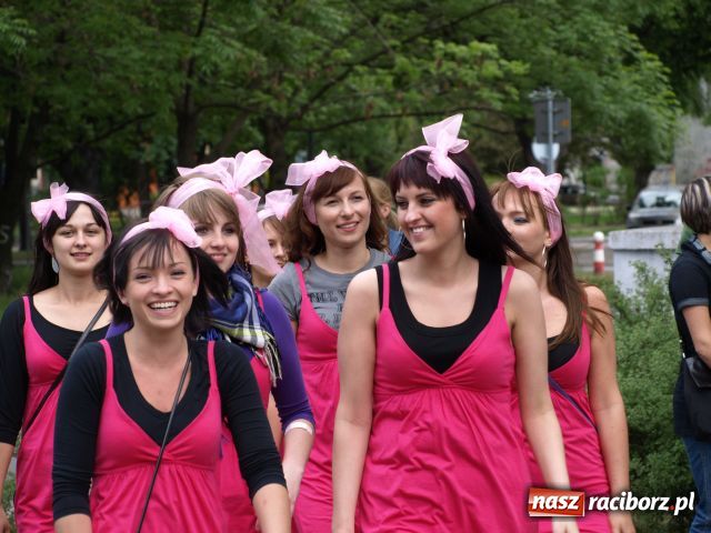 Zdjęcie w galerii na portalu naszraciborz.pl: Dwie beczki piwa od starosty wiadomości z regionu