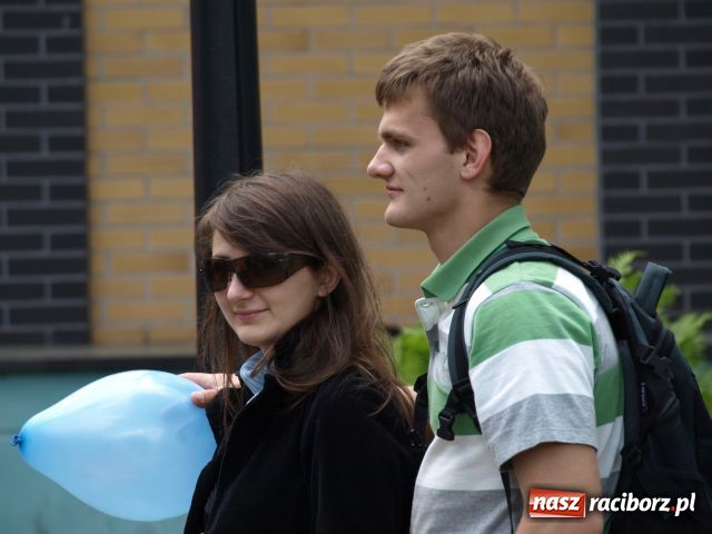 Zdjęcie w galerii na portalu naszraciborz.pl: Dwie beczki piwa od starosty wiadomości z regionu