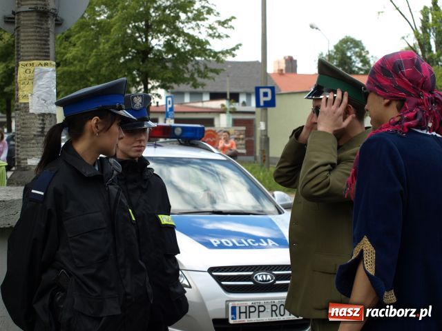 Zdjęcie w galerii na portalu naszraciborz.pl: Dwie beczki piwa od starosty wiadomości z regionu