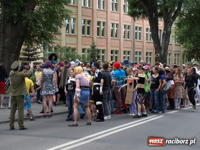 Zdjęcie w galerii na portalu naszraciborz.pl: Dwie beczki piwa od starosty wiadomości z regionu