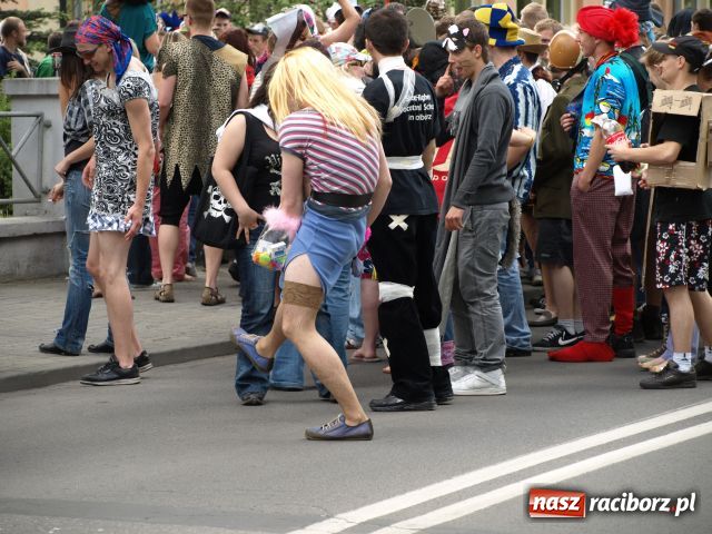 Zdjęcie w galerii na portalu naszraciborz.pl: Dwie beczki piwa od starosty wiadomości z regionu