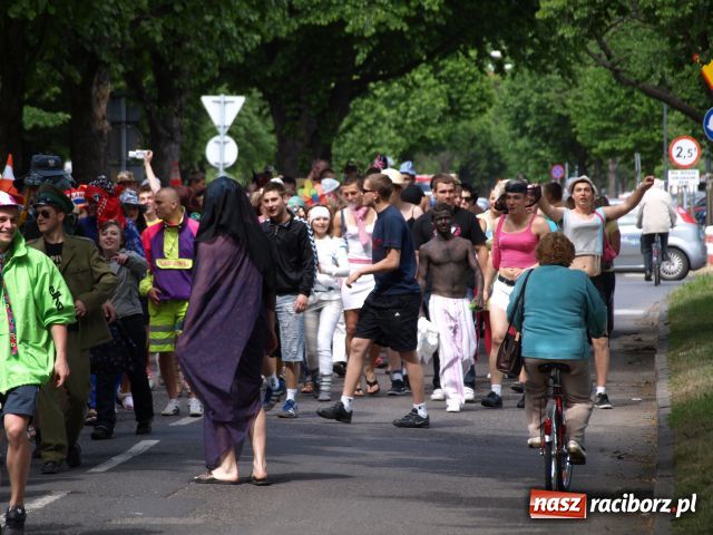 Zdjęcie w galerii na portalu naszraciborz.pl: Dwie beczki piwa od starosty wiadomości z regionu