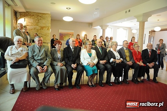 Zdjęcie w galerii na portalu naszraciborz.pl: 50 lat pożycia małżeńskiego - jedyny taki medal, który można dostać we dwoje wiadomości z regionu