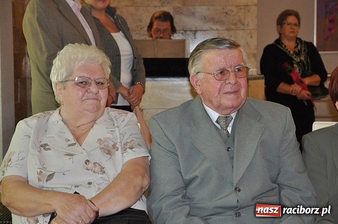 Zdjęcie w galerii na portalu naszraciborz.pl: 50 lat pożycia małżeńskiego - jedyny taki medal, który można dostać we dwoje wiadomości z regionu