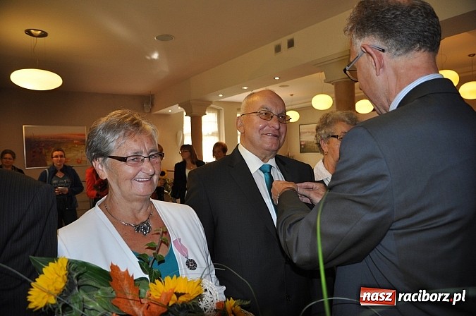 Zdjęcie w galerii na portalu naszraciborz.pl: 50 lat pożycia małżeńskiego - jedyny taki medal, który można dostać we dwoje wiadomości z regionu