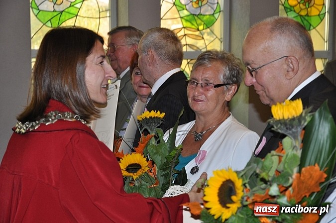 Zdjęcie w galerii na portalu naszraciborz.pl: 50 lat pożycia małżeńskiego - jedyny taki medal, który można dostać we dwoje wiadomości z regionu