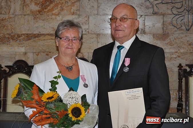 Zdjęcie w galerii na portalu naszraciborz.pl: 50 lat pożycia małżeńskiego - jedyny taki medal, który można dostać we dwoje wiadomości z regionu